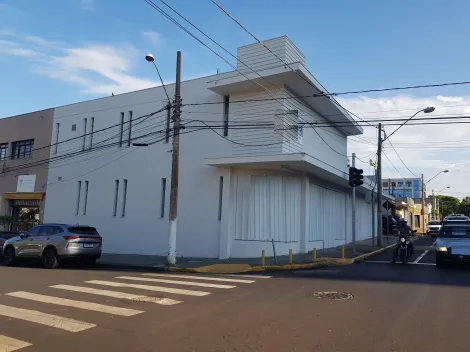 Excelente esquina em avenida/Vila Seixas