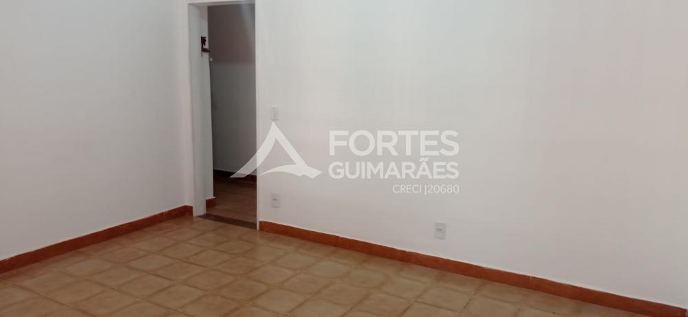 Alugar Casas / Padrão em Ribeirão Preto R$ 2.200,00 - Foto 4
