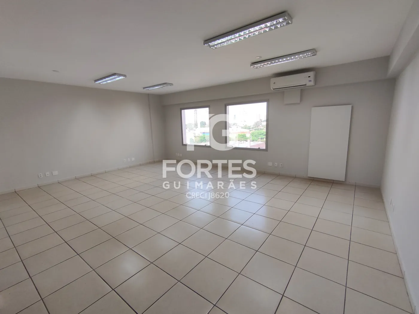 Alugar Comercial / Sala em Ribeirão Preto R$ 2.800,00 - Foto 1