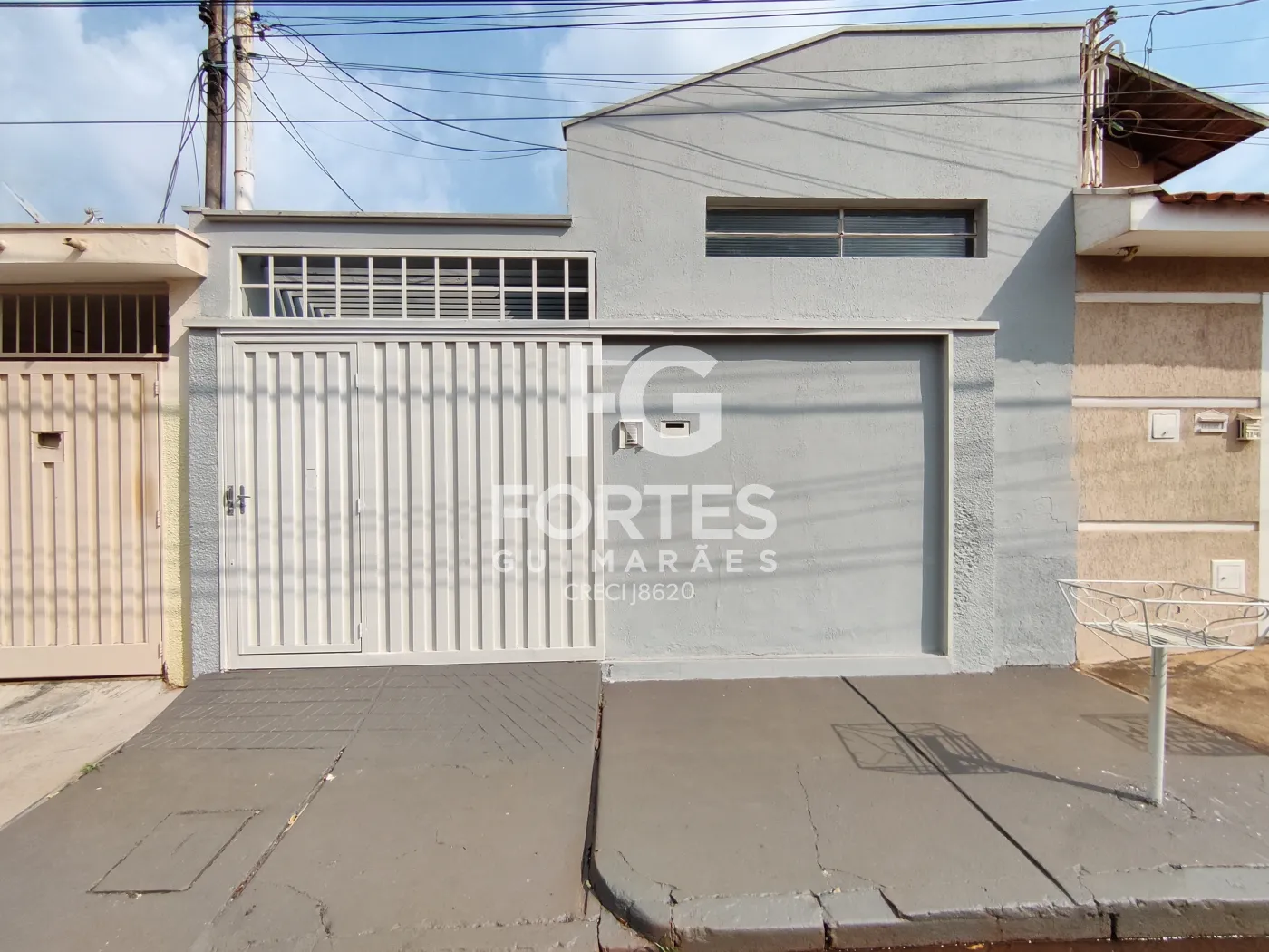 Alugar Casas / Padrão em Ribeirão Preto R$ 1.200,00 - Foto 1