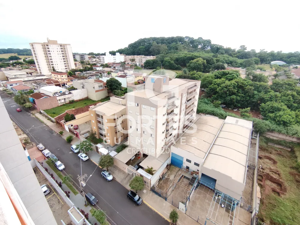 Alugar Apartamentos / Padrão em Ribeirão Preto R$ 1.650,00 - Foto 11