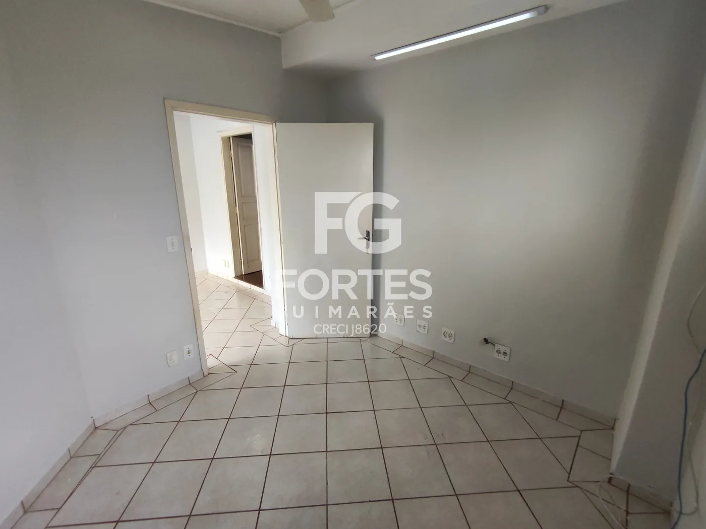 Alugar Casas / Padrão em Ribeirão Preto R$ 5.900,00 - Foto 7