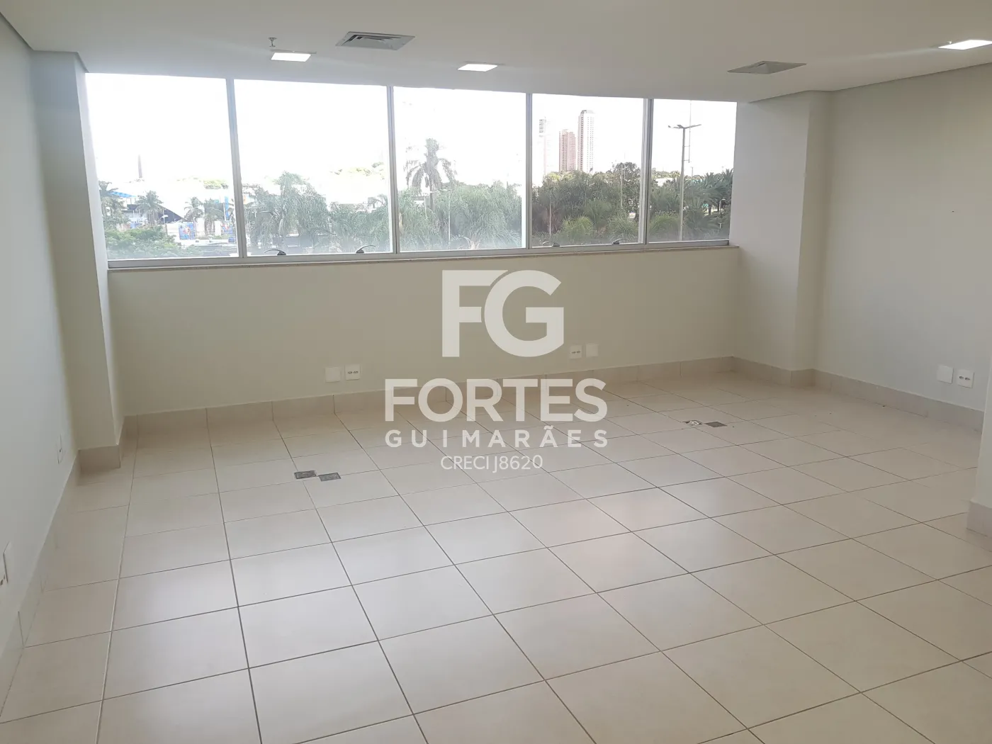 Alugar Comercial / Sala em Ribeirão Preto R$ 3.300,00 - Foto 1