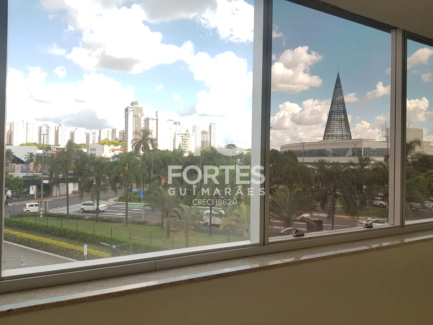 Alugar Comercial / Sala em Ribeirão Preto R$ 3.300,00 - Foto 3