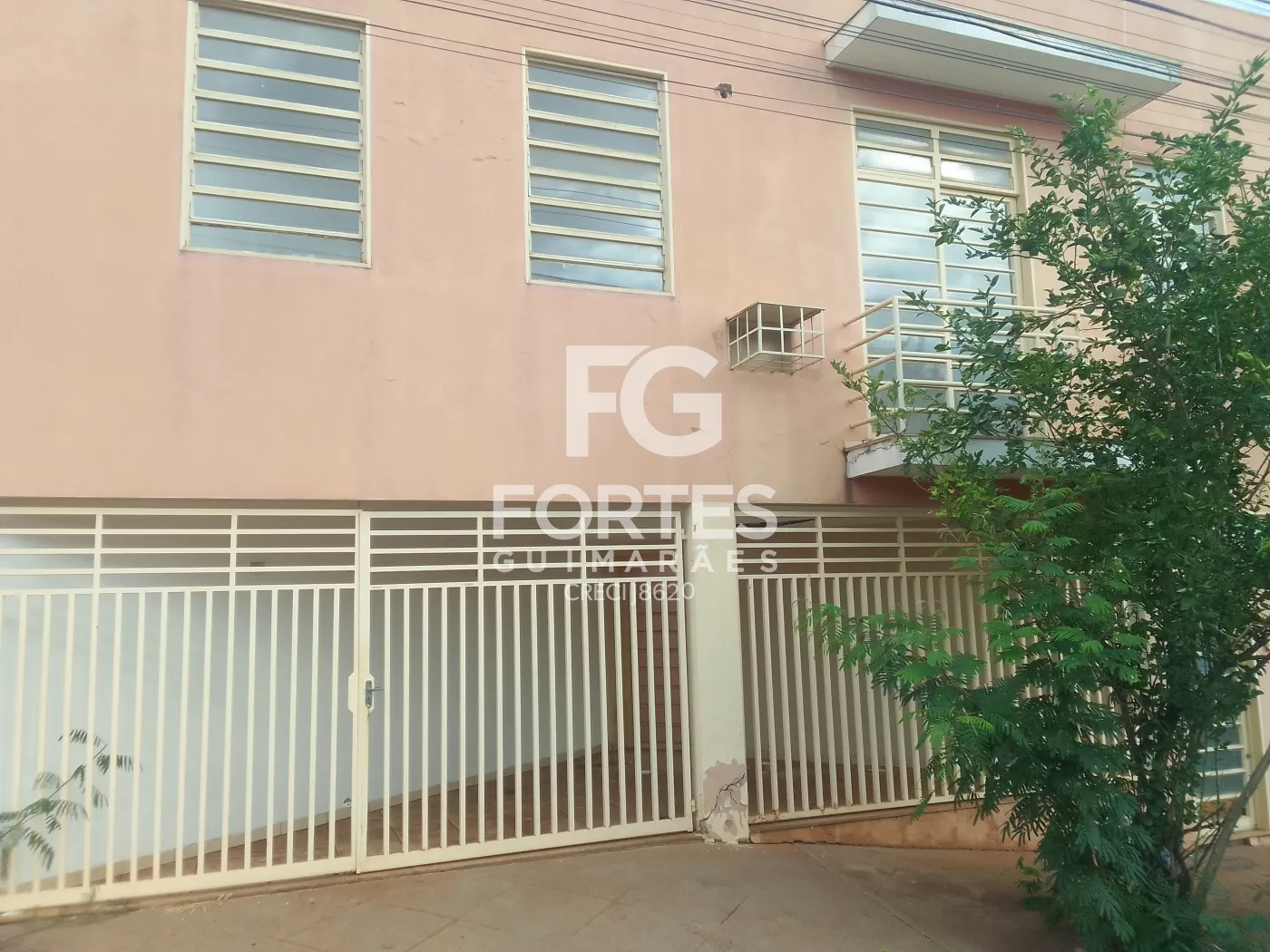Alugar Casas / Padrão em Ribeirão Preto R$ 1.200,00 - Foto 1