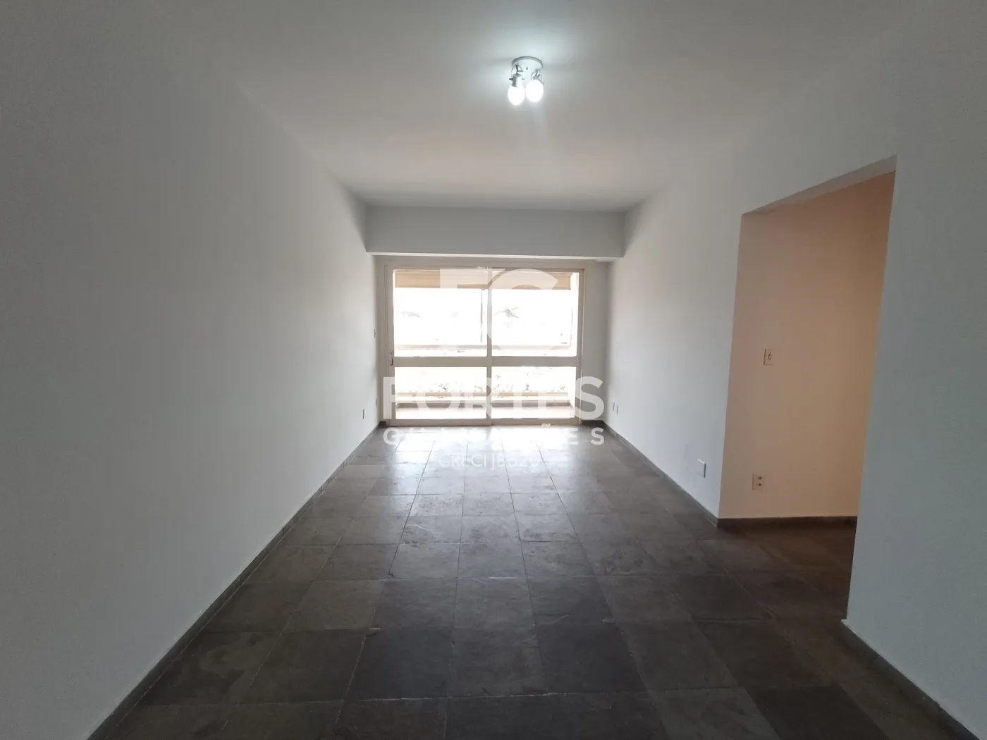 Alugar Apartamentos / Padrão em Ribeirão Preto R$ 1.000,00 - Foto 1