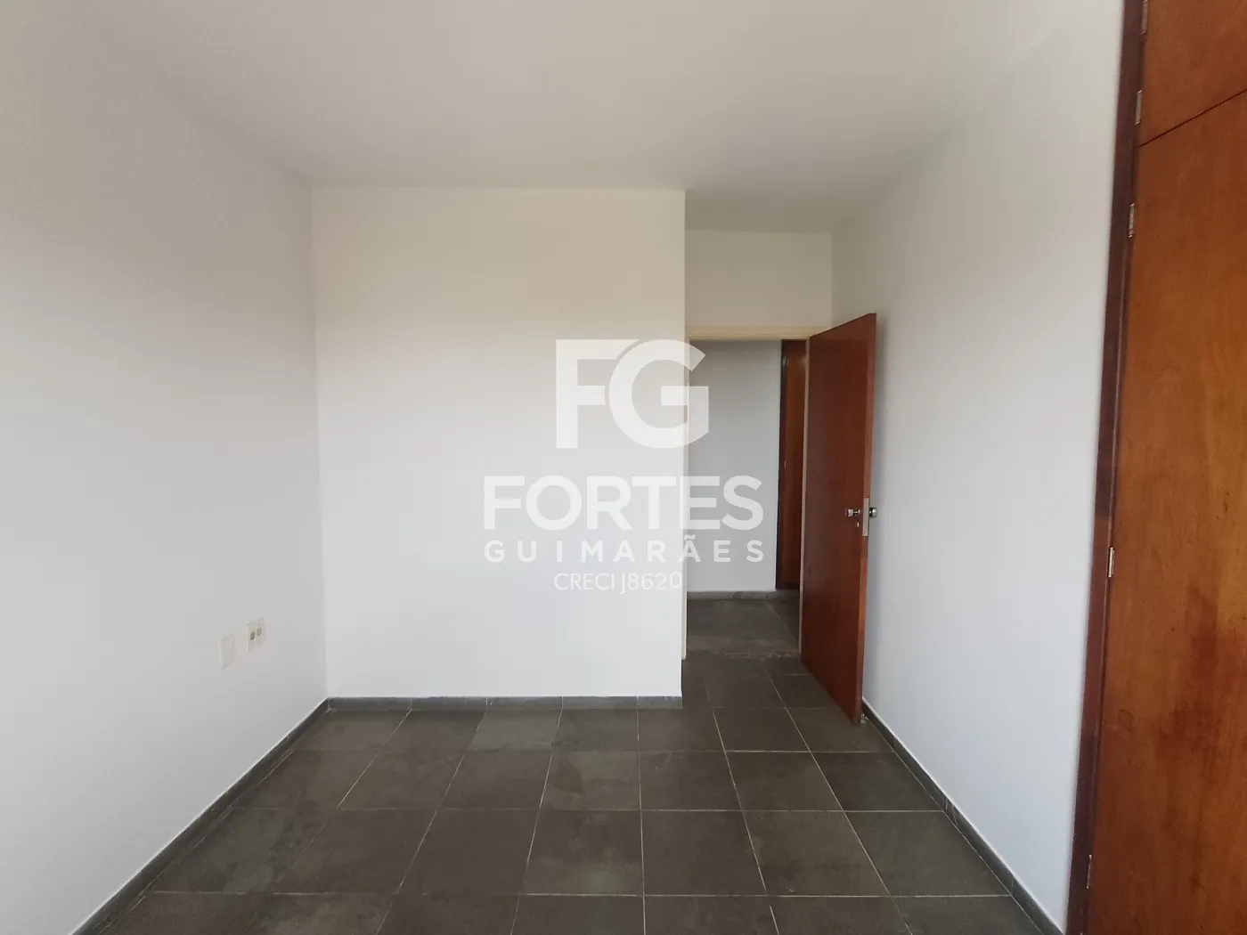 Alugar Apartamentos / Padrão em Ribeirão Preto R$ 1.000,00 - Foto 14