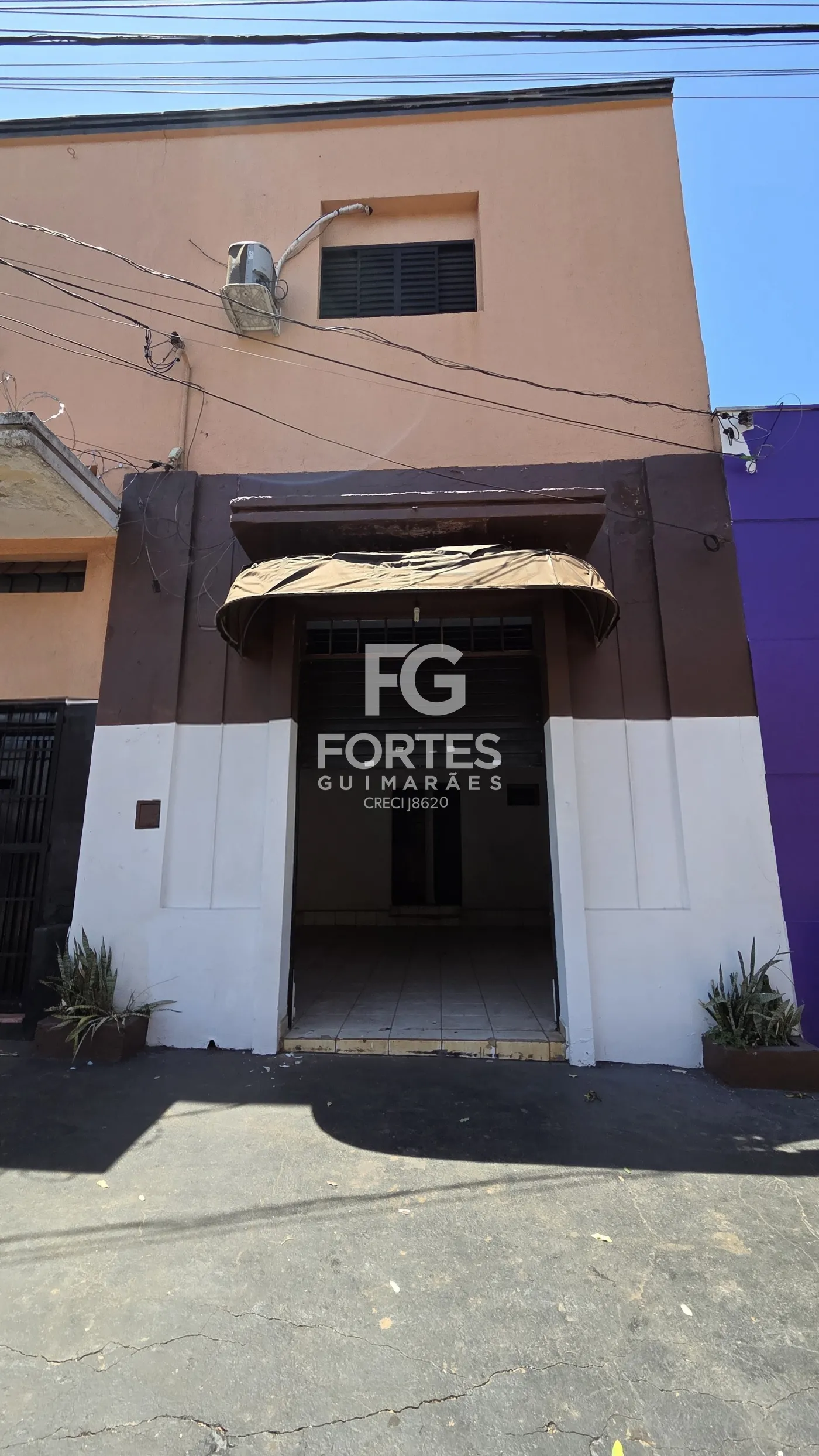 Alugar Comercial / Salão em Ribeirão Preto R$ 950,00 - Foto 2