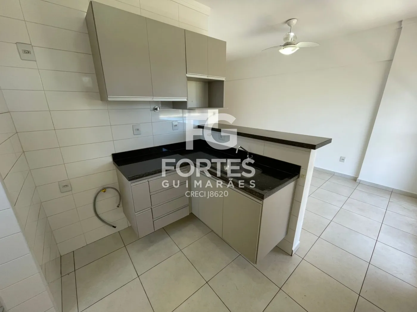 Alugar Apartamentos / Padrão em Ribeirão Preto R$ 1.550,00 - Foto 4
