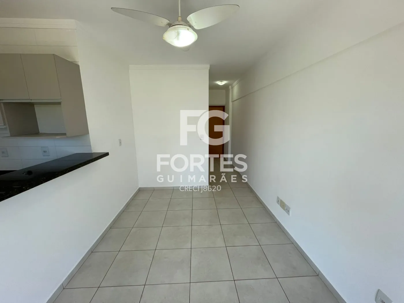 Alugar Apartamentos / Padrão em Ribeirão Preto R$ 1.550,00 - Foto 2