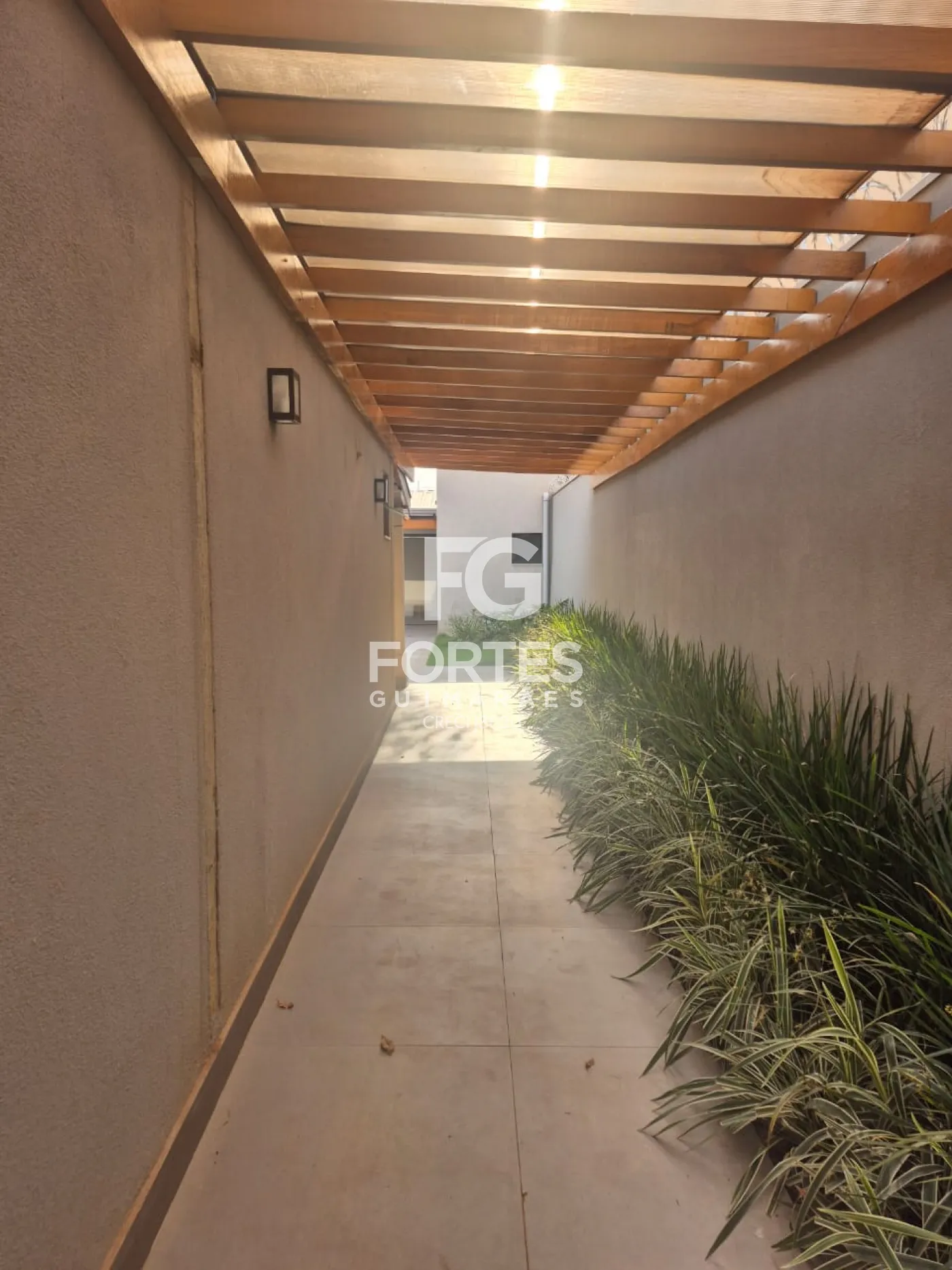 Alugar Comercial / Loja em Ribeirão Preto R$ 2.500,00 - Foto 2