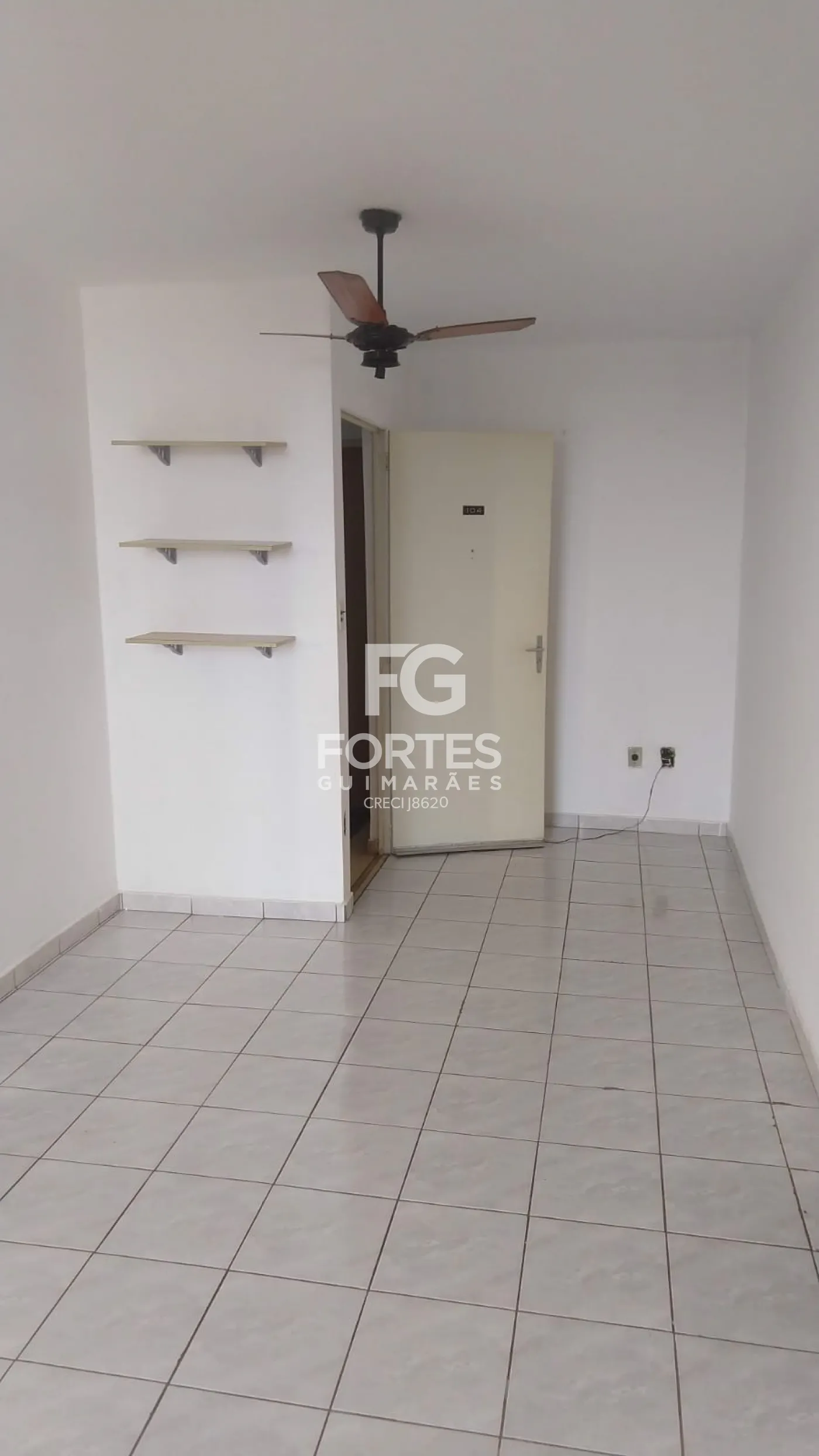 Alugar Apartamentos / Padrão em Ribeirão Preto R$ 1.100,00 - Foto 1