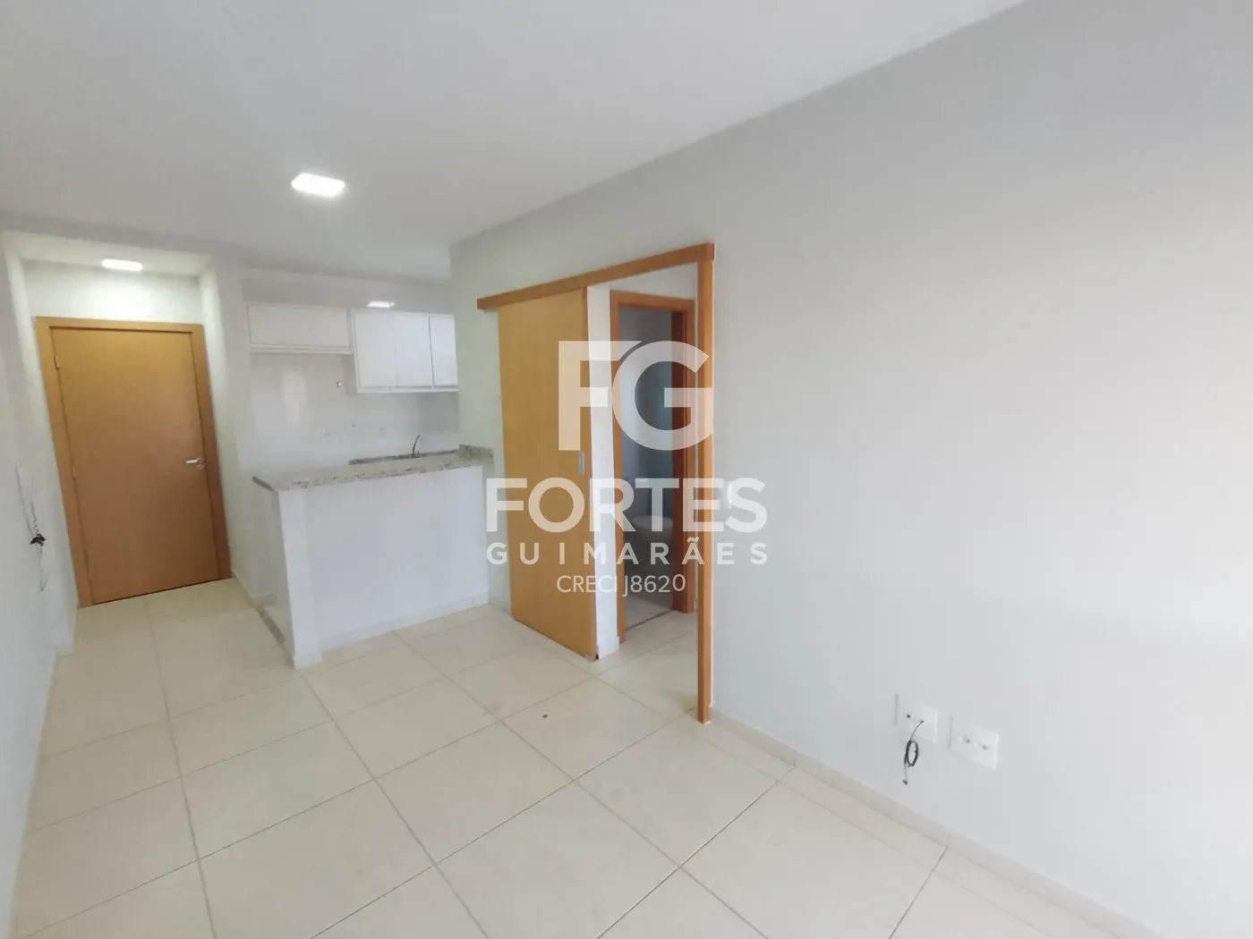 Alugar Apartamentos / Padrão em Ribeirão Preto R$ 1.600,00 - Foto 4