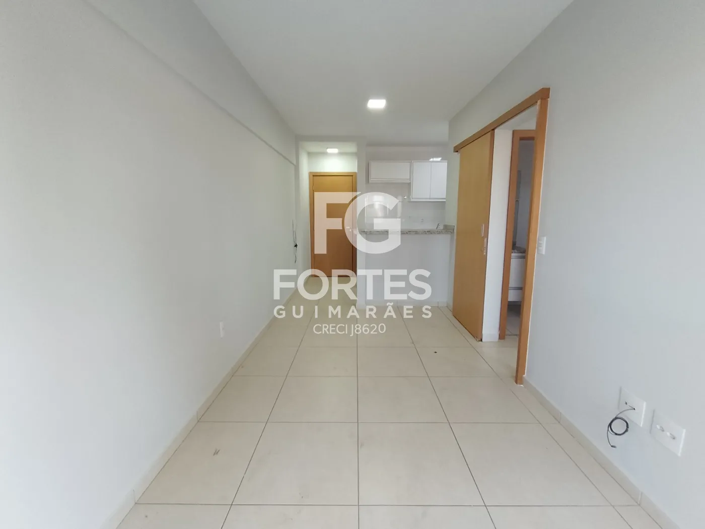 Alugar Apartamentos / Padrão em Ribeirão Preto R$ 1.600,00 - Foto 5