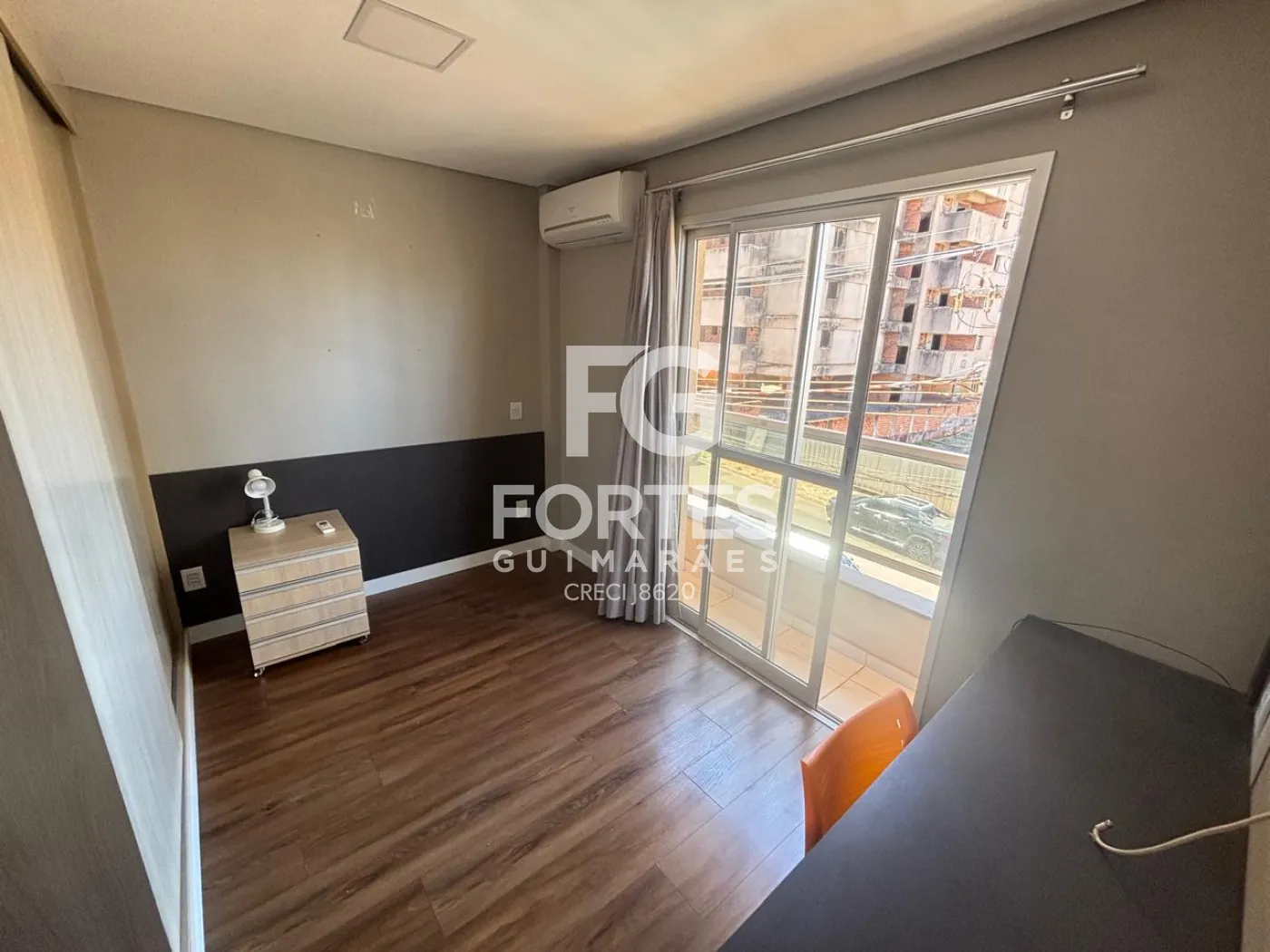 Alugar Apartamentos / Padrão em Ribeirão Preto R$ 1.300,00 - Foto 1