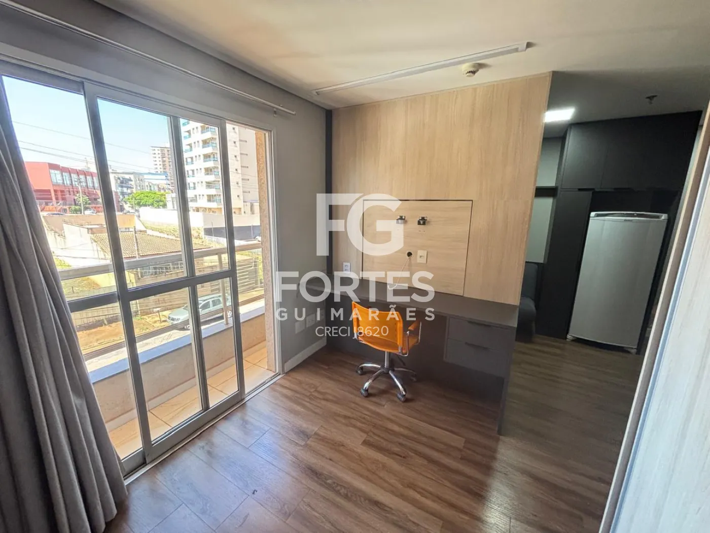 Alugar Apartamentos / Padrão em Ribeirão Preto R$ 1.300,00 - Foto 2