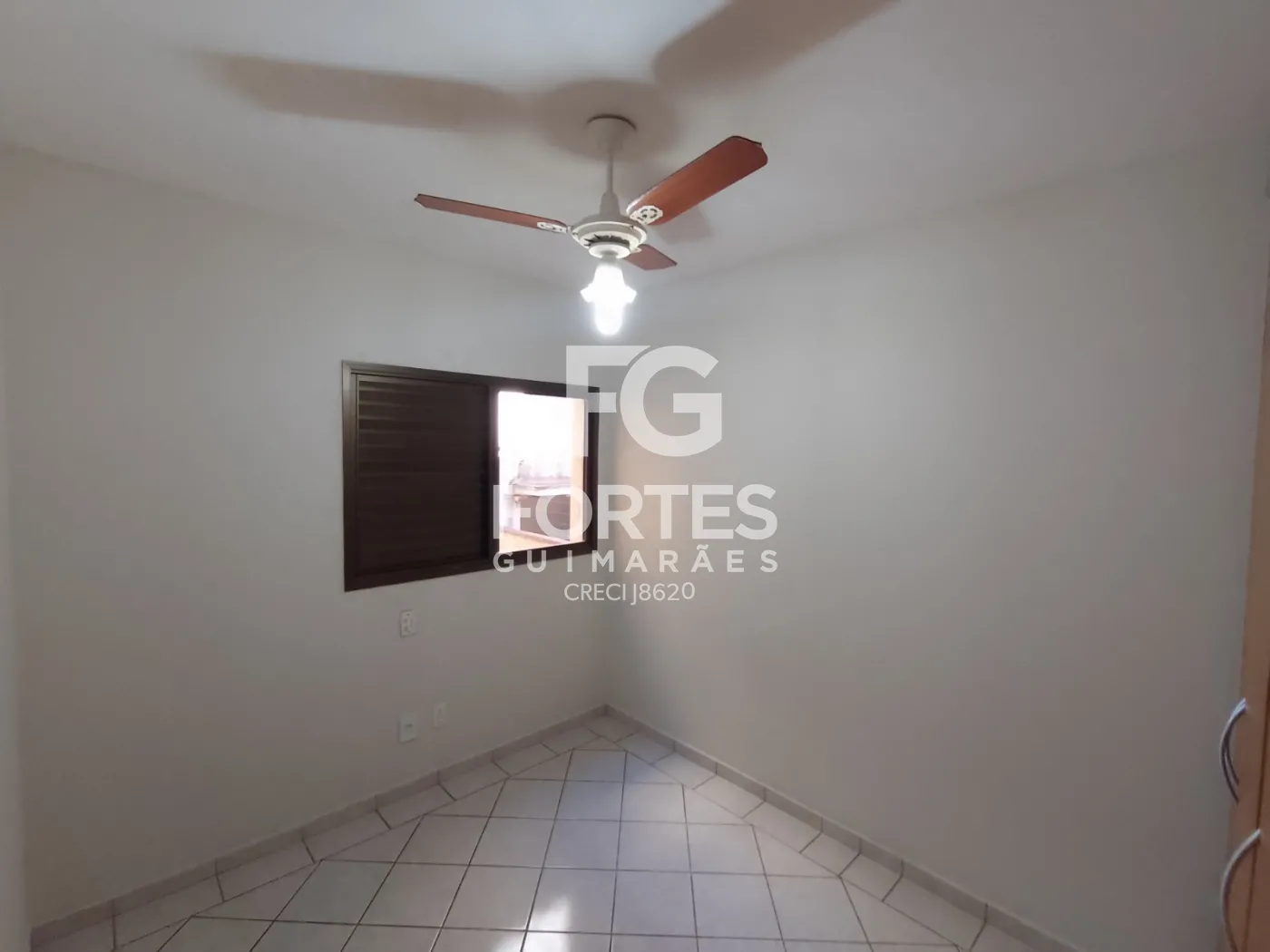 Alugar Apartamentos / Padrão em Ribeirão Preto R$ 1.350,00 - Foto 13