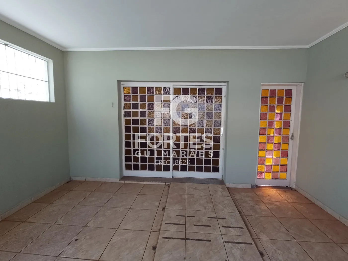 Alugar Casas / Padrão em Ribeirão Preto R$ 1.900,00 - Foto 1