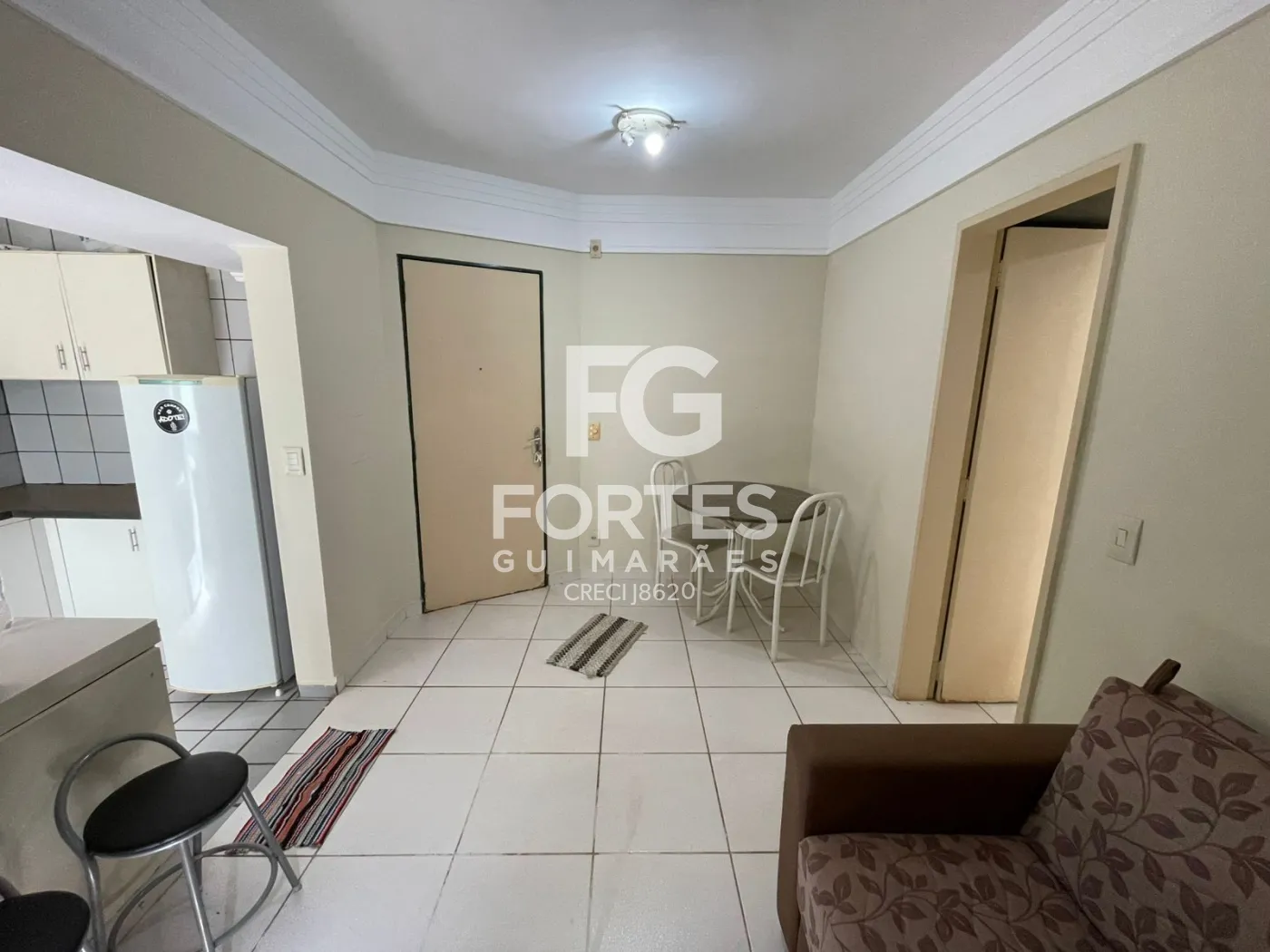 Alugar Apartamentos / Padrão em Ribeirão Preto R$ 1.000,00 - Foto 3