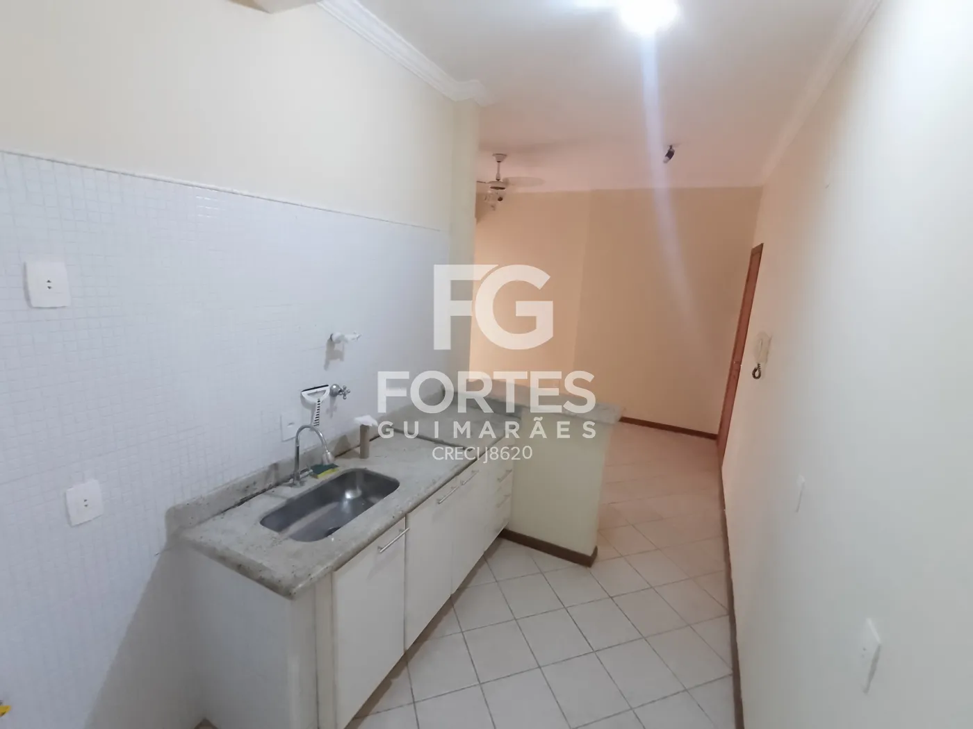 Alugar Apartamentos / Padrão em Ribeirão Preto R$ 1.600,00 - Foto 5