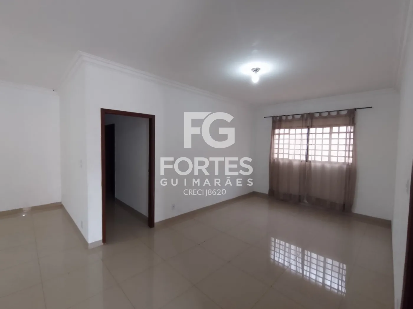 Alugar Casas / Padrão em Ribeirão Preto R$ 4.500,00 - Foto 2