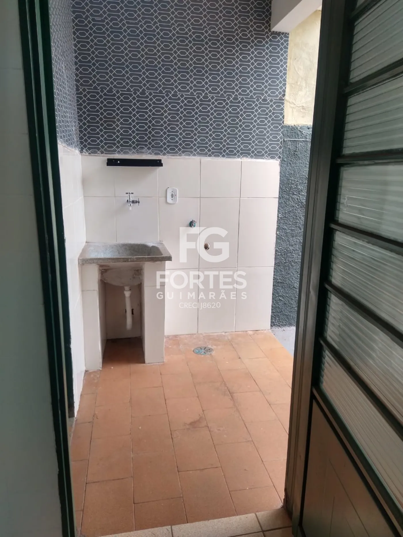 Alugar Casas / Padrão em Ribeirão Preto R$ 2.100,00 - Foto 8