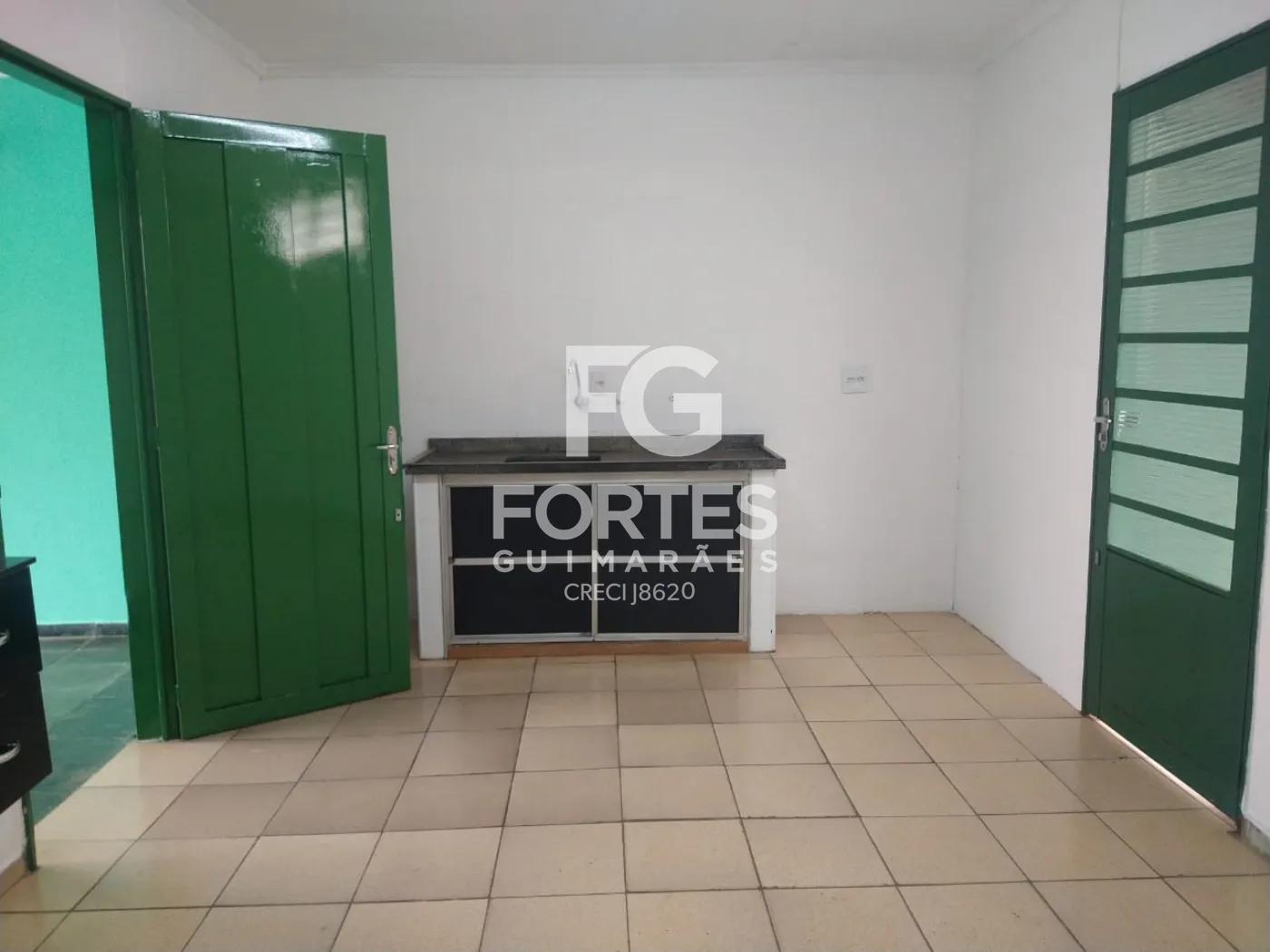 Alugar Casas / Padrão em Ribeirão Preto R$ 2.100,00 - Foto 4