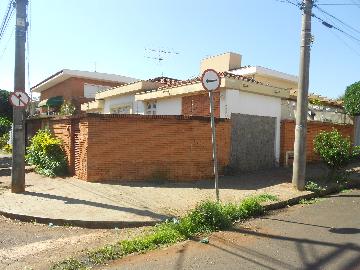 Alugar Casas / Padrão em Ribeirão Preto. apenas R$ 3.500,00