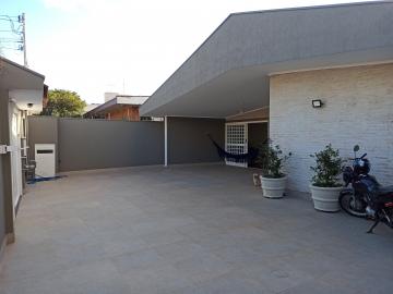 imagem 5 - Casa Térrea na avenida Santa Luzia com 177m², 3 quartos sendo 1 suíte e com armários, 2 banheiros sendo 1 suíte e 1 social e 1 com banheira de hidromassagem imagem 5 - Casa Térrea na avenida Santa Luzia com 177m², 3 quartos sendo 1 suíte e com armários, 2 banheiros sendo 1 suíte e 1 social e 1 com banheira de hidromassagem
