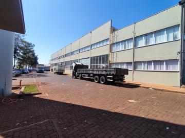 Cravinhos Vila Industrial Comercial Locacao R$ 15.750,00 Condominio R$2.200,00 Area construida 900.00m2 Cravinhos Vila Industrial Comercial Locacao R$ 15.750,00 Condominio R$2.200,00 Area construida 900.00m2