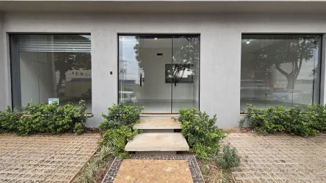 imagem 3 - Imóvel Comercial Loja 68m² sendo 3 salas integradas, fachada com vitrine e portas de aço modelo comercial de enrolar e com automação, na Avenida Caramuru; imagem 3 - Imóvel Comercial Loja 68m² sendo 3 salas integradas, fachada com vitrine e portas de aço modelo comercial de enrolar e com automação, na Avenida Caramuru;