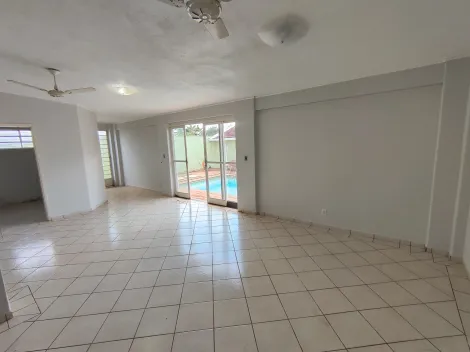 Alugar Casas / Padrão em Ribeirão Preto. apenas R$ 5.900,00