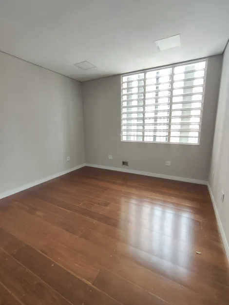 imagem 1 - Sala em condomínio sobreloja ao lado do Shopping Santa Úrsula com wc privativo externo e estrutura para ar split. imagem 1 - Sala em condomínio sobreloja ao lado do Shopping Santa Úrsula com wc privativo externo e estrutura para ar split.