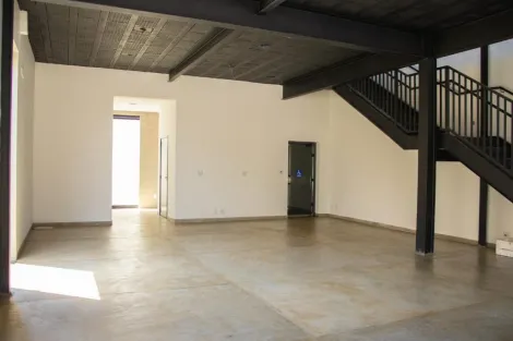 imagem 2 - Salão com pé direito duplo 295,5 m² AC sendo 184m² pavimento térreo (salão) + 111,5m² pavimento superior (mezanino), ao lado da avenida Cel Fernando Ferreira Leite imagem 2 - Salão com pé direito duplo 295,5 m² AC sendo 184m² pavimento térreo (salão) + 111,5m² pavimento superior (mezanino), ao lado da avenida Cel Fernando Ferreira Leite