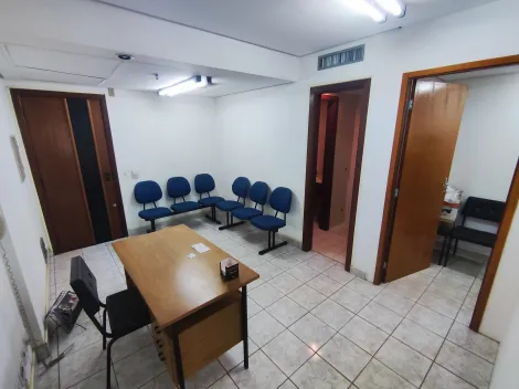 imagem 2 - Maravilhosa Sala Comercial no condomínio Jose Fortes Guimaraes, entre os hospitais HC e São Francisco, com 40m² AU sendo 03 salas (01 recepção e 01 arquivo), 02 wc privativos e 01 vaga de garagem coberta imagem 2 - Maravilhosa Sala Comercial no condomínio Jose Fortes Guimaraes, entre os hospitais HC e São Francisco, com 40m² AU sendo 03 salas (01 recepção e 01 arquivo), 02 wc privativos e 01 vaga de garagem coberta