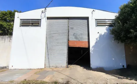 imagem 1 - Salão Comercial com 300m² em vão livre + mezanino de laje, entre avenida Brasil e com acesso ao aeroporto; imagem 1 - Salão Comercial com 300m² em vão livre + mezanino de laje, entre avenida Brasil e com acesso ao aeroporto;
