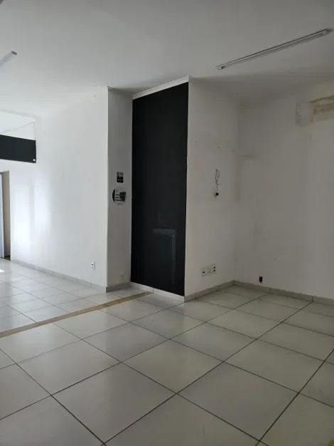 imagem 2 - Imóvel Comercial Casa Térrea com 153m² sendo 3 salas e 1 recepção, na avenida Independência; imagem 2 - Imóvel Comercial Casa Térrea com 153m² sendo 3 salas e 1 recepção, na avenida Independência;