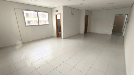 imagem 2 - Sala Comercial com 53m² em vão livre face frente e com 2 banheiros privativos, no Centro Empresarial Jardim Botânico e ao lado do parque Raya; imagem 2 - Sala Comercial com 53m² em vão livre face frente e com 2 banheiros privativos, no Centro Empresarial Jardim Botânico e ao lado do parque Raya;