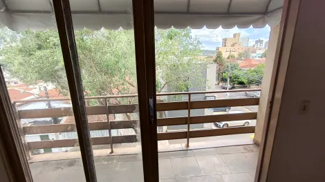 imagem 5 - Apartamento 88m² próximo do hospital São Lucas e da faculdade Barão de Mauá, com 3 quartos e armários, e 1 banheiro social com gabinete, espelho e box em acrílico; imagem 5 - Apartamento 88m² próximo do hospital São Lucas e da faculdade Barão de Mauá, com 3 quartos e armários, e 1 banheiro social com gabinete, espelho e box em acrílico;