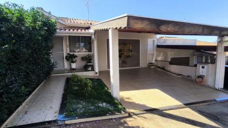imagem 1 - Casa Térrea 141m², com 3 quartos sendo 1 suíte, armários sendo 1 com espaço office, ventiladores de teto e 1 com ar condicionado, em condomínio na região do Guaporé; imagem 1 - Casa Térrea 141m², com 3 quartos sendo 1 suíte, armários sendo 1 com espaço office, ventiladores de teto e 1 com ar condicionado, em condomínio na região do Guaporé;