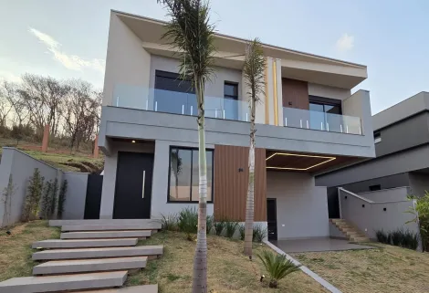 imagem 1 - Casa Sobrado em Terreno de Aclive e na parte alta do Condomínio, com 350m², são 3 quartos suítes sendo 1 máster e armários closet, no Alphaville; imagem 1 - Casa Sobrado em Terreno de Aclive e na parte alta do Condomínio, com 350m², são 3 quartos suítes sendo 1 máster e armários closet, no Alphaville;