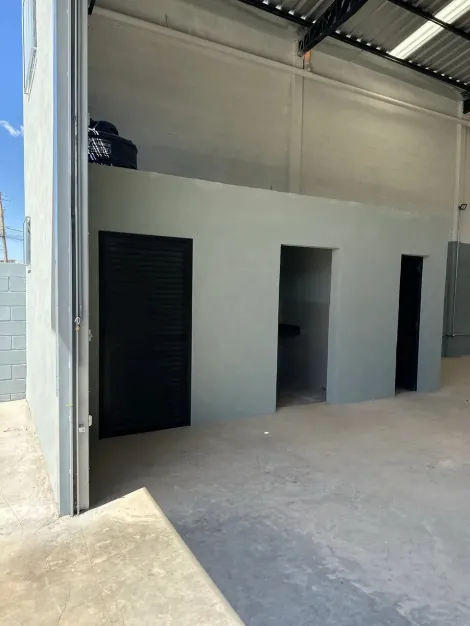 imagem 5 - Salão amplo no Bairro Jardim Joquei Clube com 290 m² de área construída! imagem 5 - Salão amplo no Bairro Jardim Joquei Clube com 290 m² de área construída!