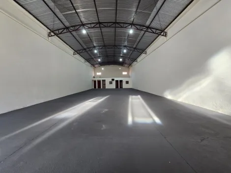 imagem 4 - Salão Comercial 330m² em vão livre, pé direito de 7 metros, piso em concreto reforçado, porta de entrada 5x5m e cobertura com estrutura metálica com telha de aço galvanizado, na avenida Costa e Silva e com saída para rodovia Anhanguera; imagem 4 - Salão Comercial 330m² em vão livre, pé direito de 7 metros, piso em concreto reforçado, porta de entrada 5x5m e cobertura com estrutura metálica com telha de aço galvanizado, na avenida Costa e Silva e com saída para rodovia Anhanguera;